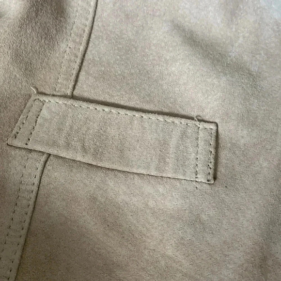 Reversible suede and corduroy vest - Picture 9 of 10